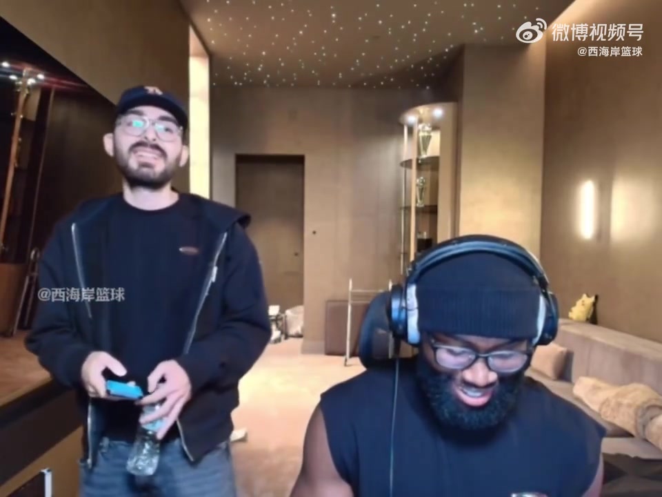 尷尬杰倫-布朗直播打電話5個(gè)隊(duì)友都沒(méi)接via西海岸