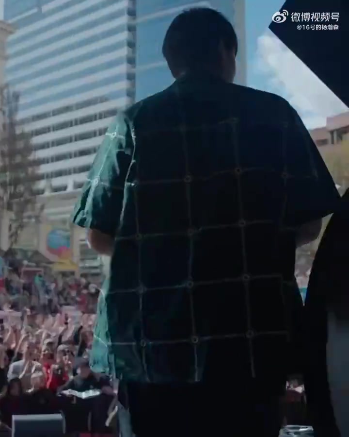 楊瀚森參加利拉德見(jiàn)面會(huì)的另一個(gè)視角一出場(chǎng)就引發(fā)球迷熱烈歡呼
