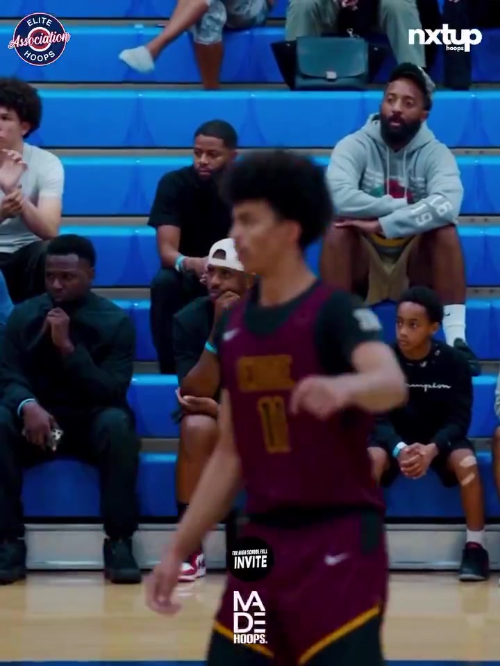 親生的保羅兒子這臉隨爹球風(fēng)倒是不太像