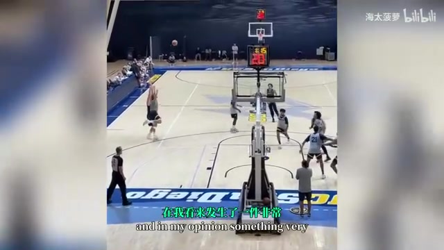 提前適應(yīng)掘金訓(xùn)練賽請專業(yè)裁判約基奇與裁判討論十分鐘