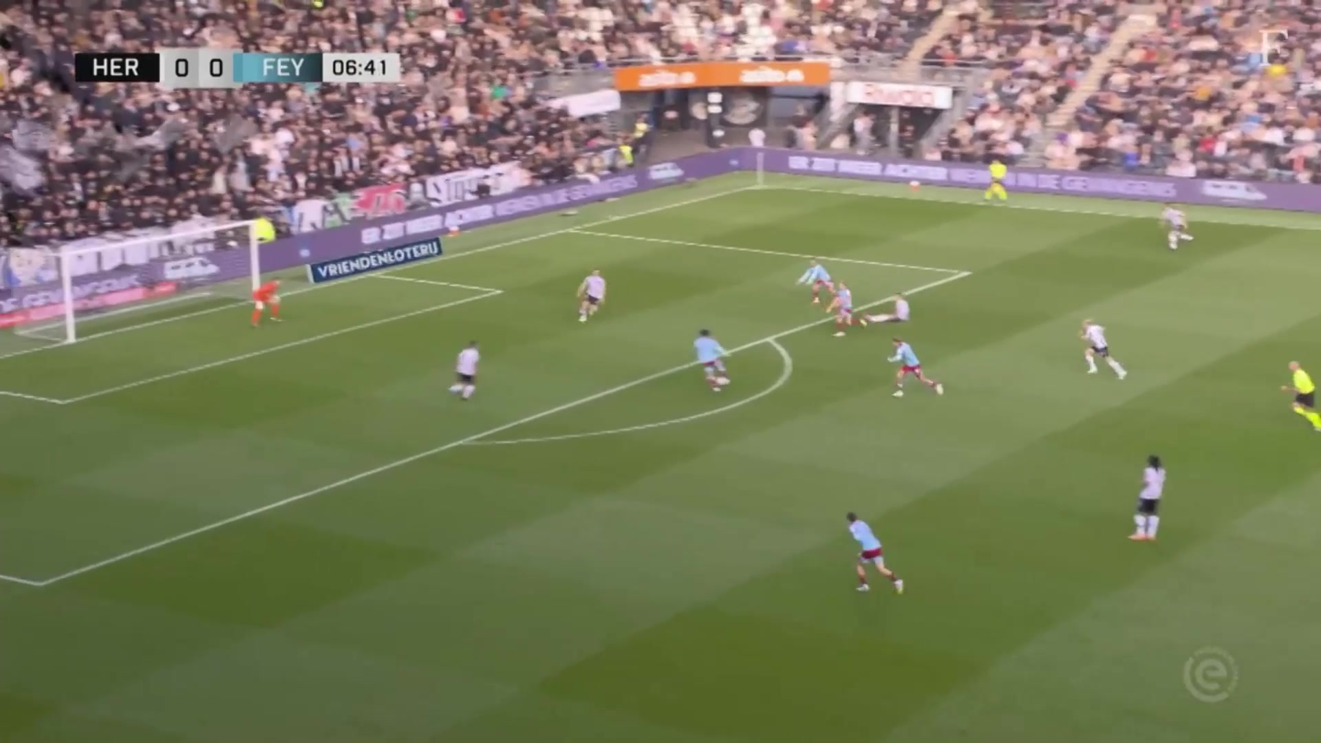 是真的強(qiáng)日本鋒霸上田綺世荷甲半場戴帽9輪11球領(lǐng)跑射手榜