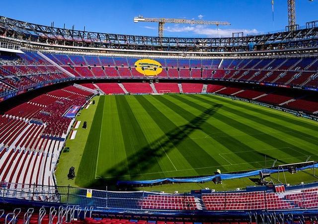 TA：隨著主席選舉臨近，巴薩的長(zhǎng)期引援議題根本無法提上議程