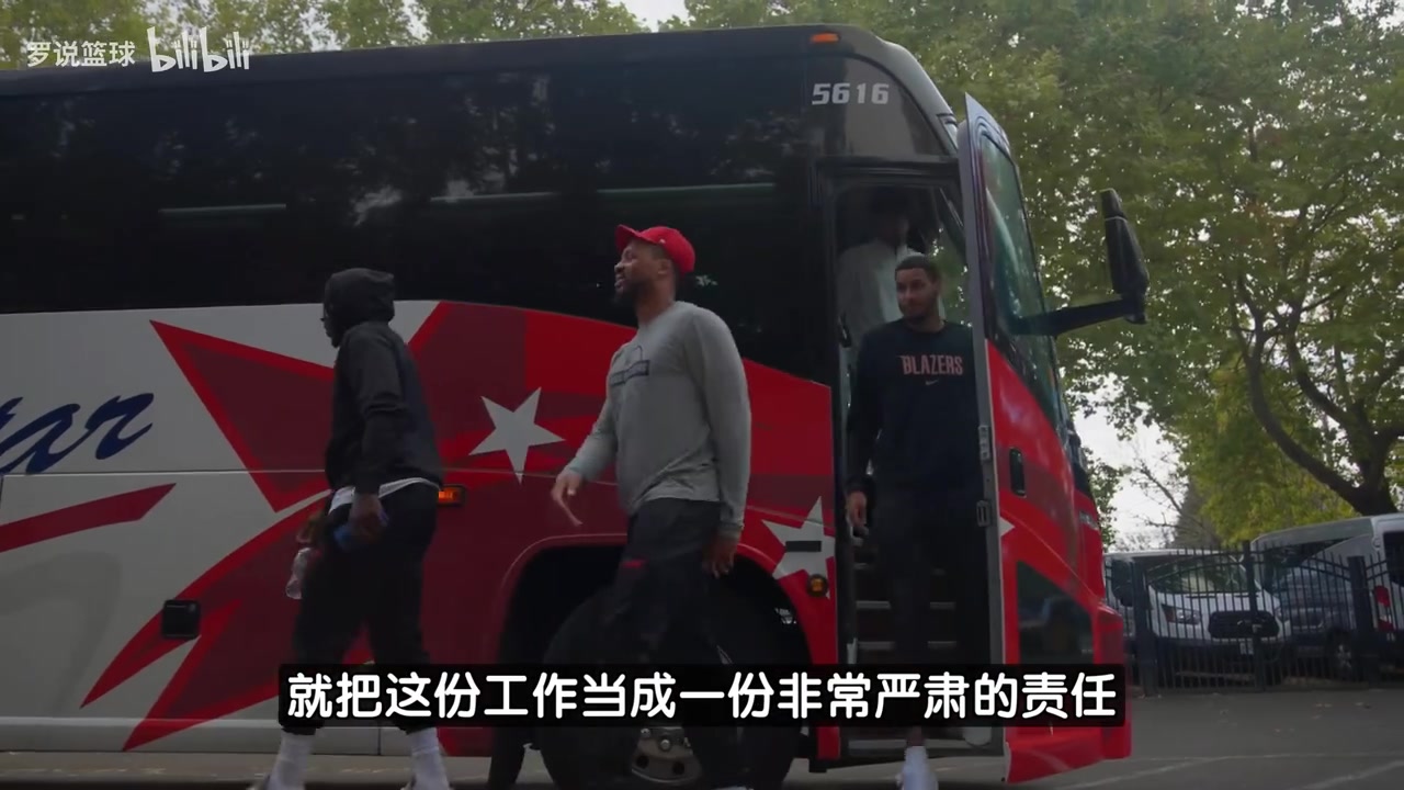 比盧普斯楊瀚森身高會(huì)讓孩子感到震撼互動(dòng)語(yǔ)言障礙不成問(wèn)題