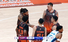 強(qiáng)勢(shì)晉級(jí)！CBA杯最后1個(gè)8強(qiáng)，山東力克青島，裁判惹眾怒：2人受傷